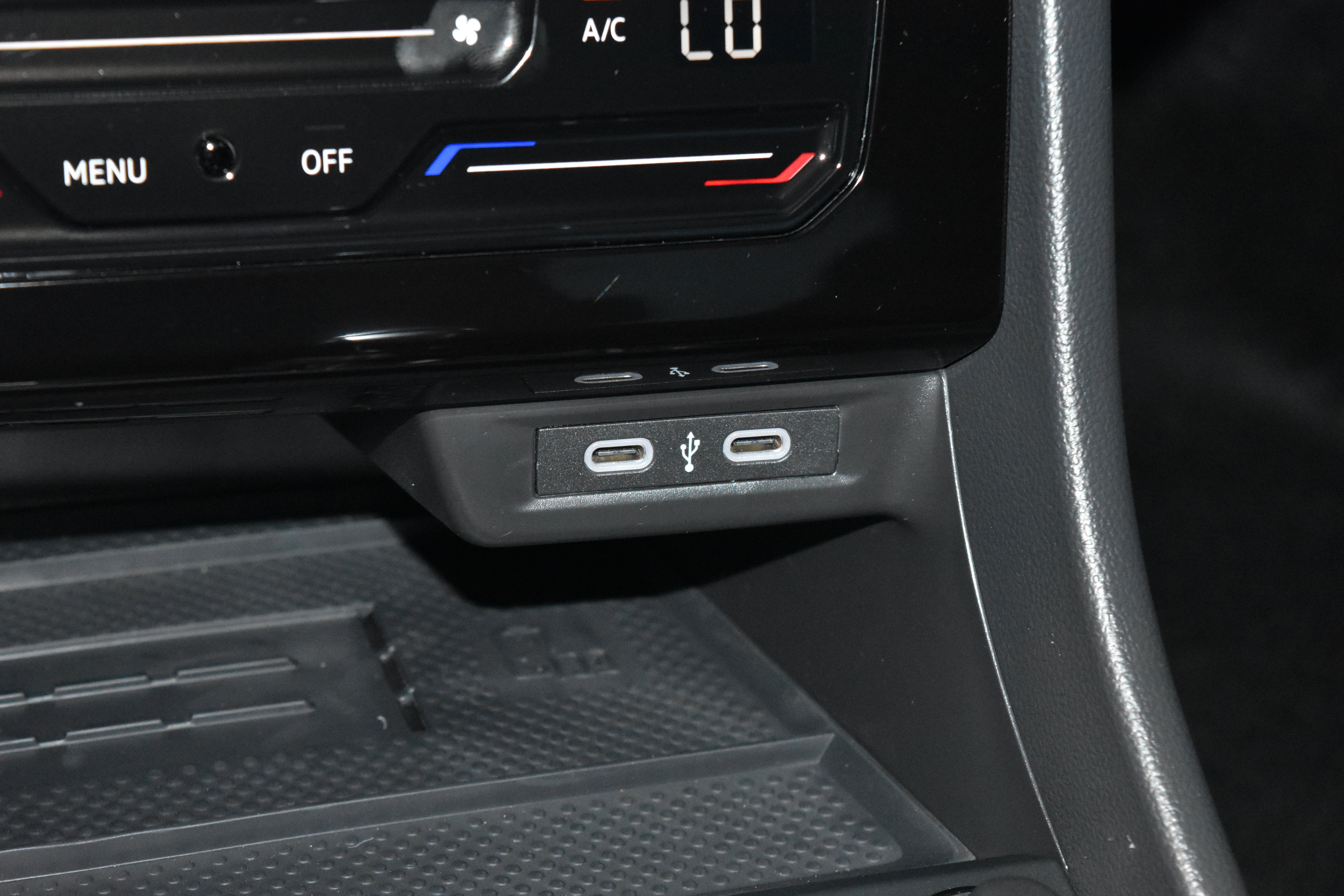 New 2026 Volkswagen Jetta SE FWD image 12
