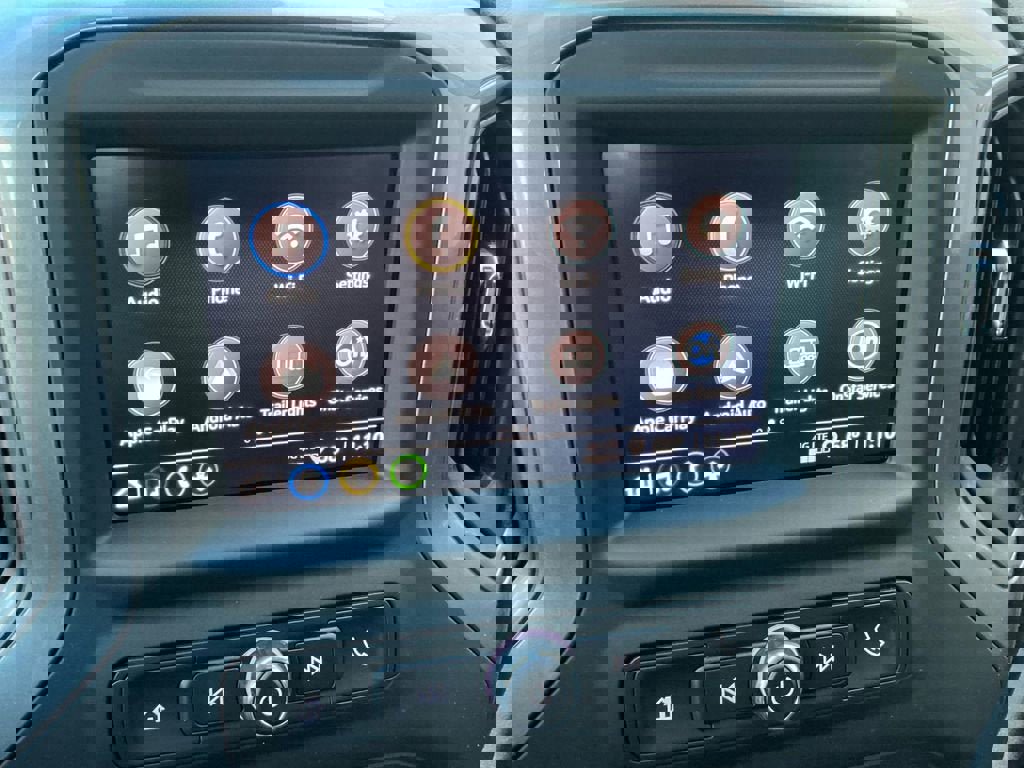 Used 2025 Chevrolet Silverado 2500 Custom w/ Custom Value Package image 16