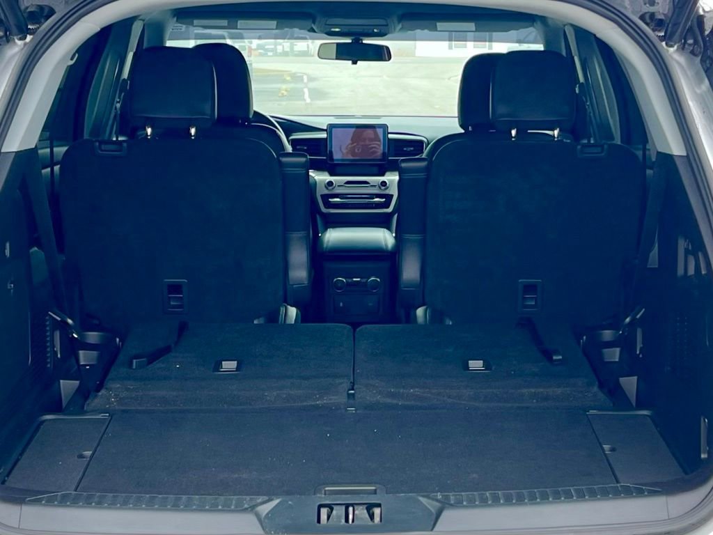 Used 2021 Ford Explorer XLT w/ Equipment Group 202A image 38