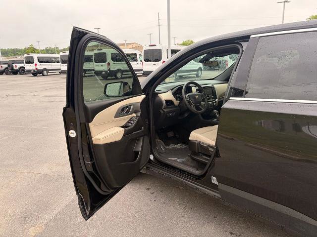 Used 2023 Chevrolet Traverse LS w/ Safety Package FWD image 10