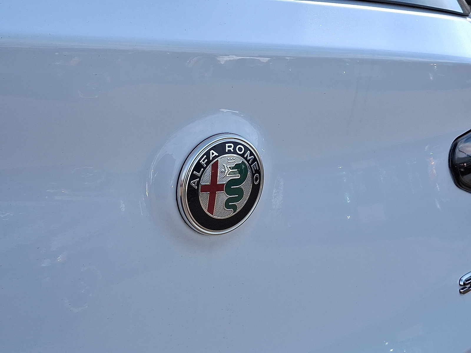 Used 2024 Alfa Romeo Stelvio Ti image 33