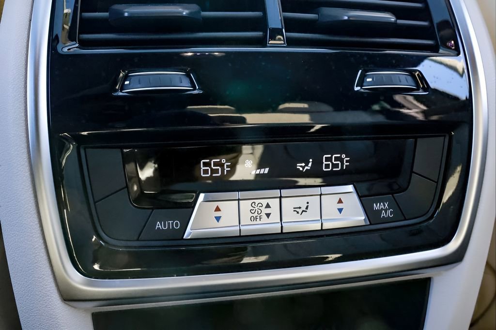 Used 2023 BMW X6 xDrive40i w/ M Sport Package image 45