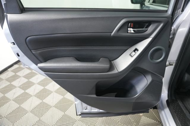 Used 2017 Subaru Forester 2.5i Touring image 32