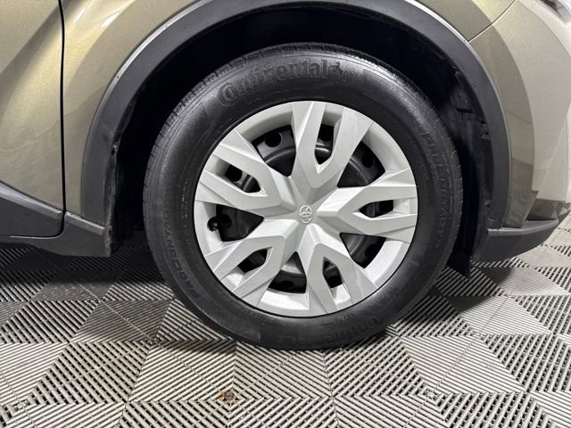 Used 2021 Toyota C-HR LE image 11