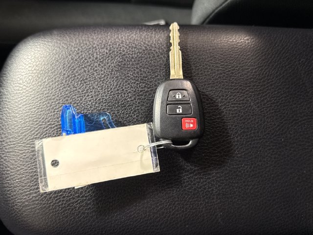 Used 2018 Toyota RAV4 LE w/ All Weather Liner Package AWD/4WD image 34