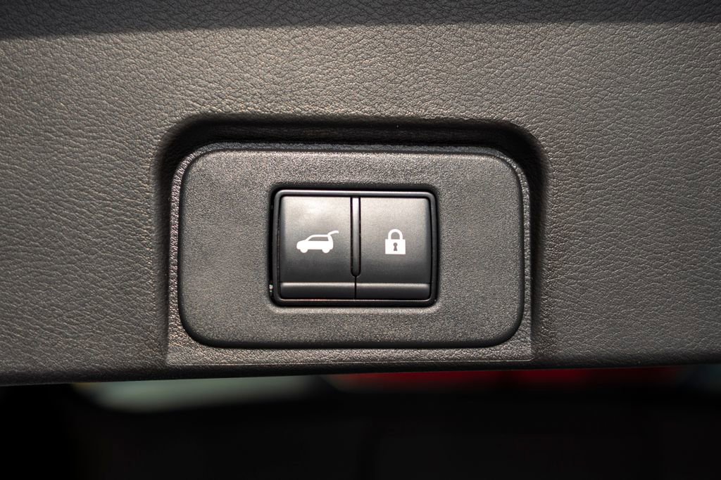 Used 2024 Nissan Rogue SV AWD/4WD image 35