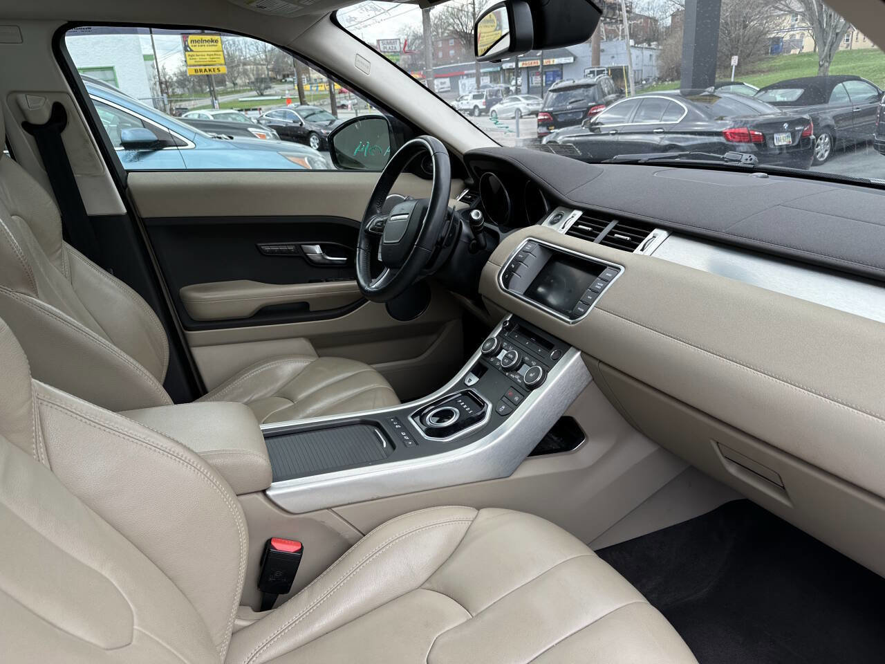 Used 2014 Land Rover Range Rover Evoque Pure Plus image 22