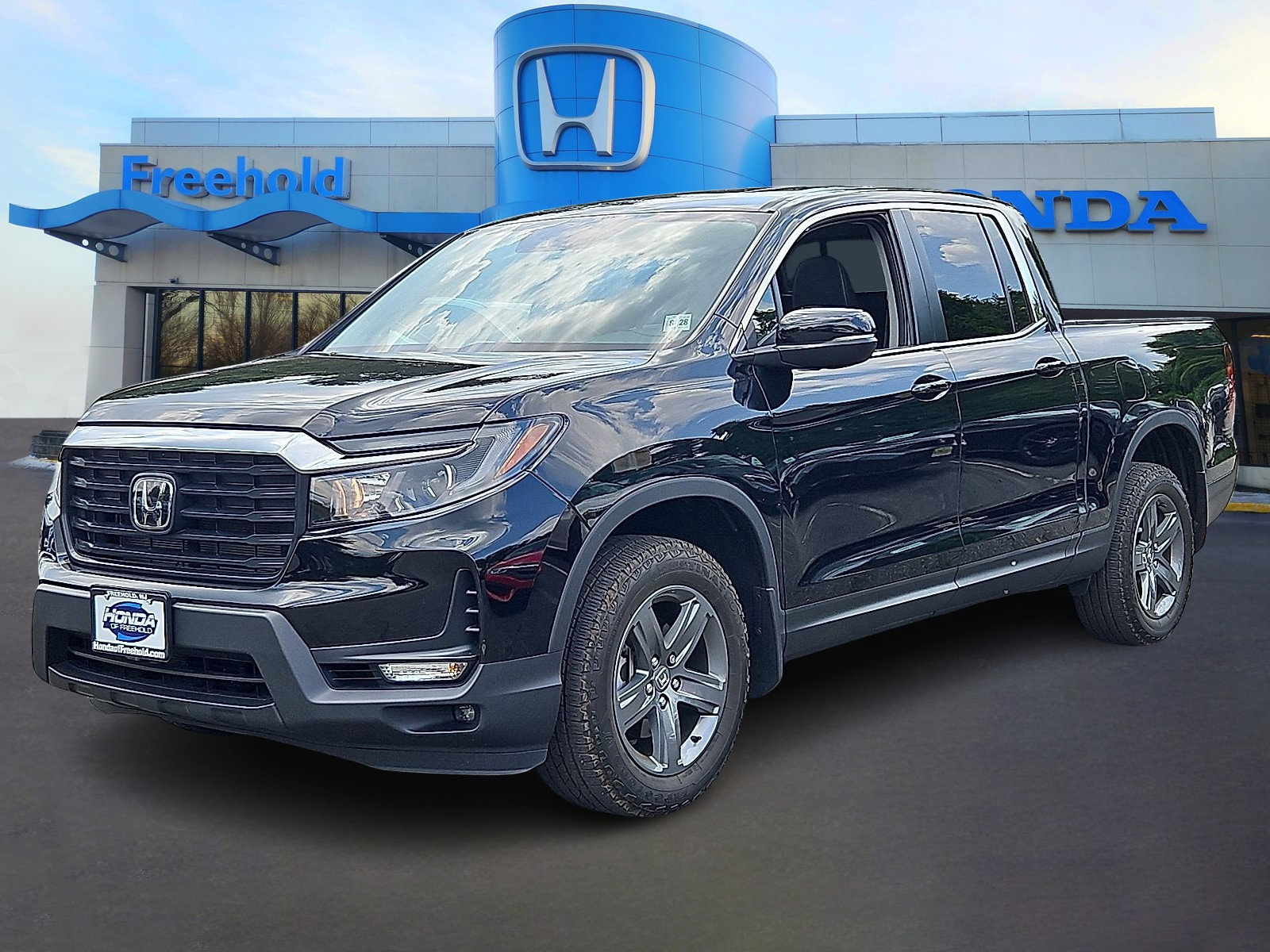 Certified 2023 Honda Ridgeline RTL image 3