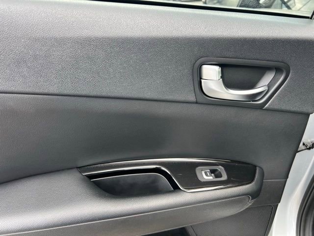 Used 2019 Kia Optima SX FWD image 35