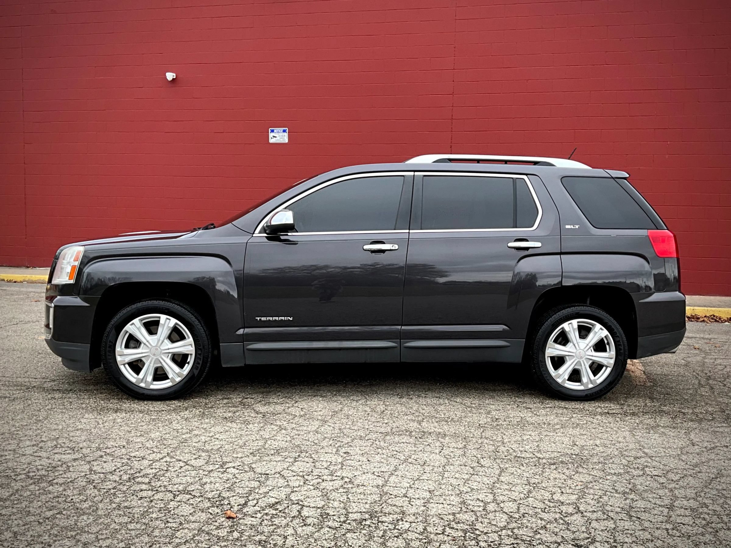 Used 2016 GMC Terrain SLT w/ Open Road Package FWD image 16