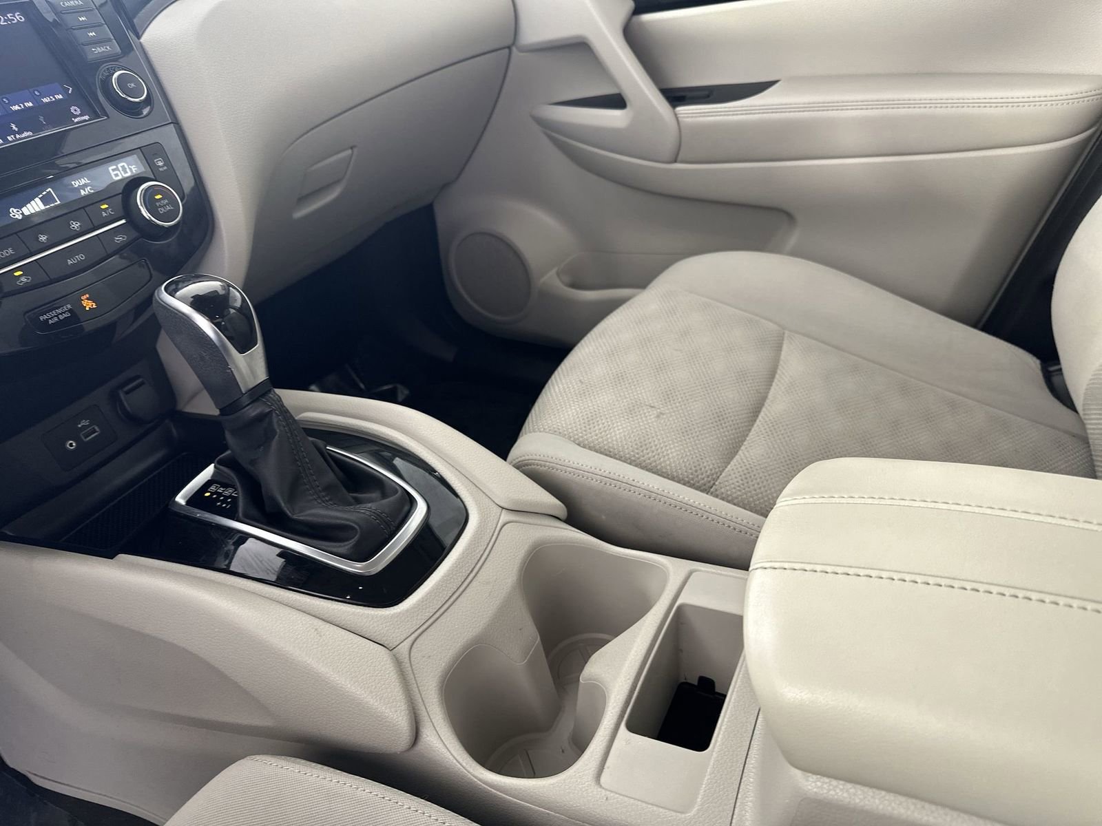 Used 2020 Nissan Rogue Sport SV FWD image 21