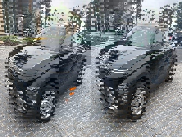 New 2026 Hyundai Kona SE image 2