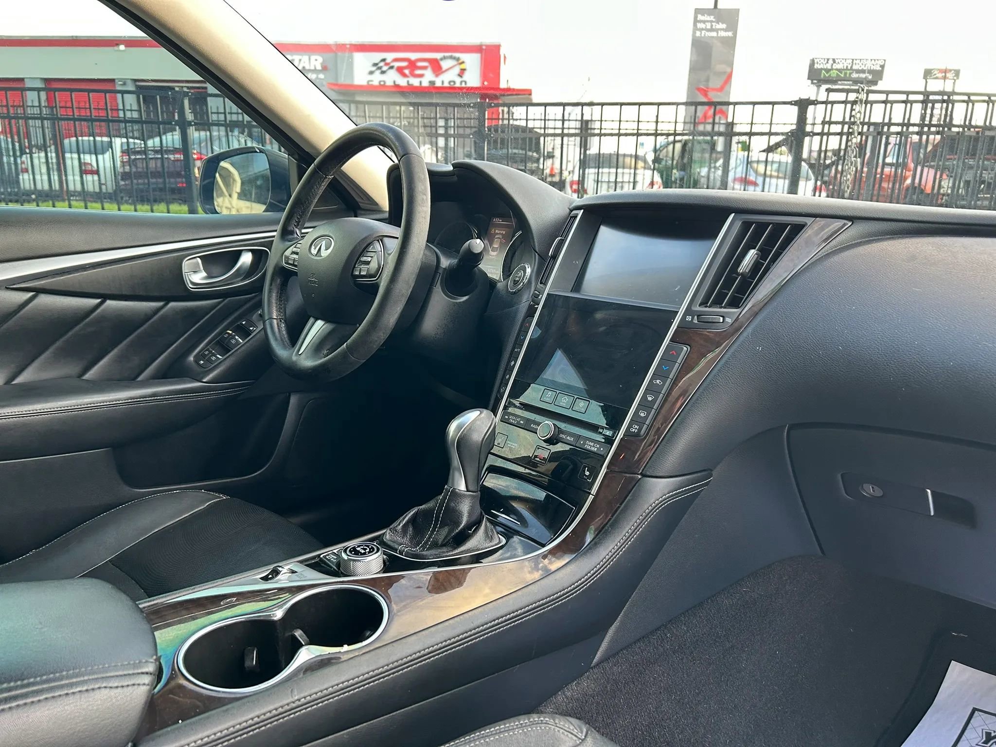 Used 2014 INFINITI Q50 Premium w/ Technology Package RWD image 13