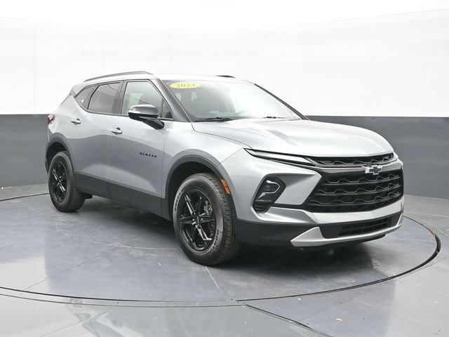 Used 2024 Chevrolet Blazer LT w/ Midnight/Sport Edition FWD image 19