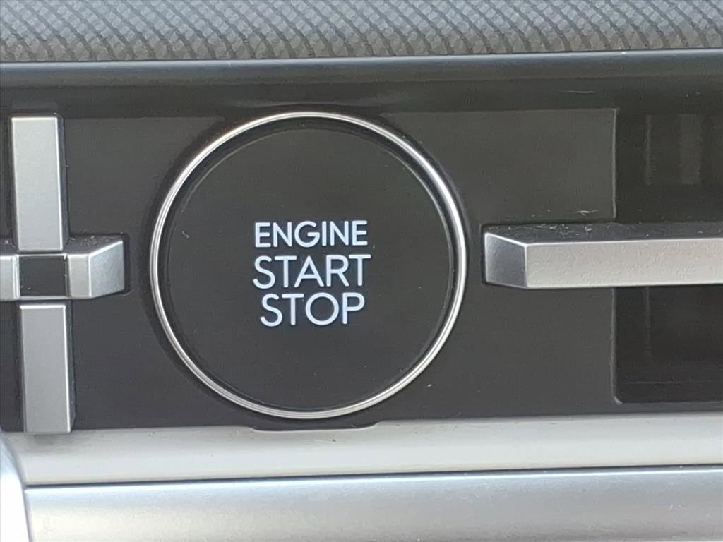 Used 2025 Hyundai Santa Fe SEL image 17