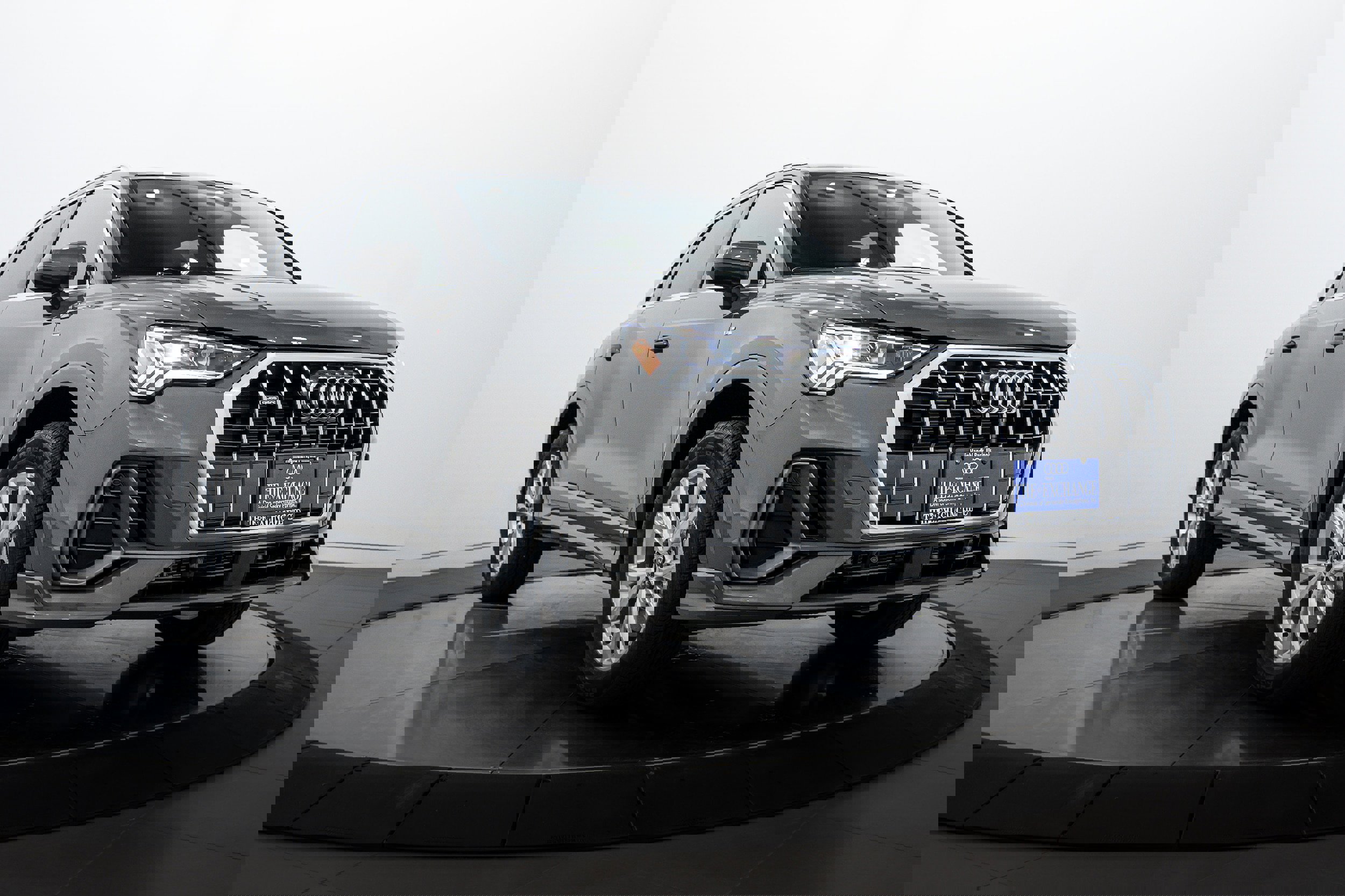 New 2025 Audi Q3 2.0T Premium image 1