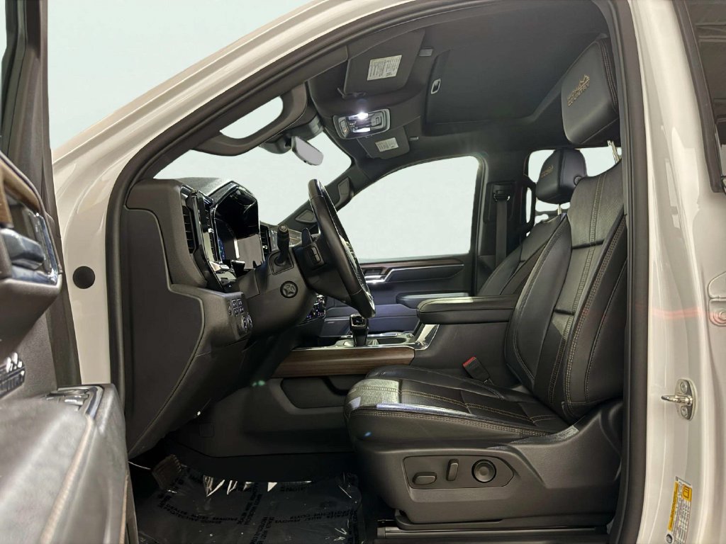 Used 2023 Chevrolet Silverado 1500 High Country w/ Technology Package AWD/4WD image 25