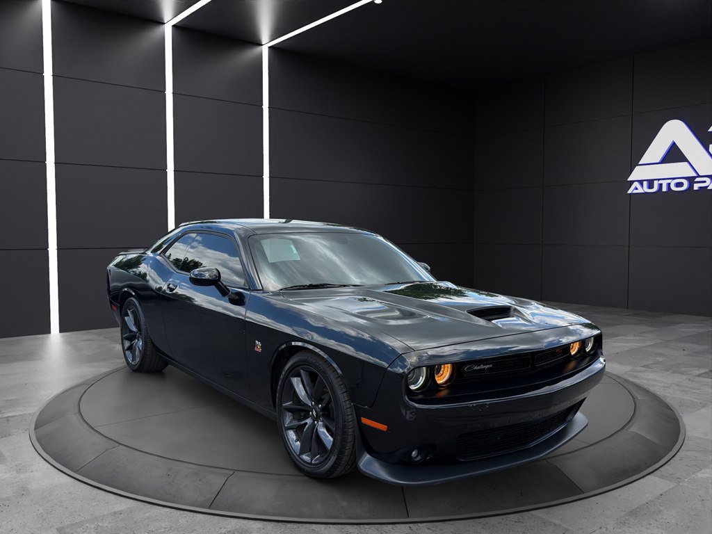 Used 2019 Dodge Challenger R/T Scat Pack RWD image 3