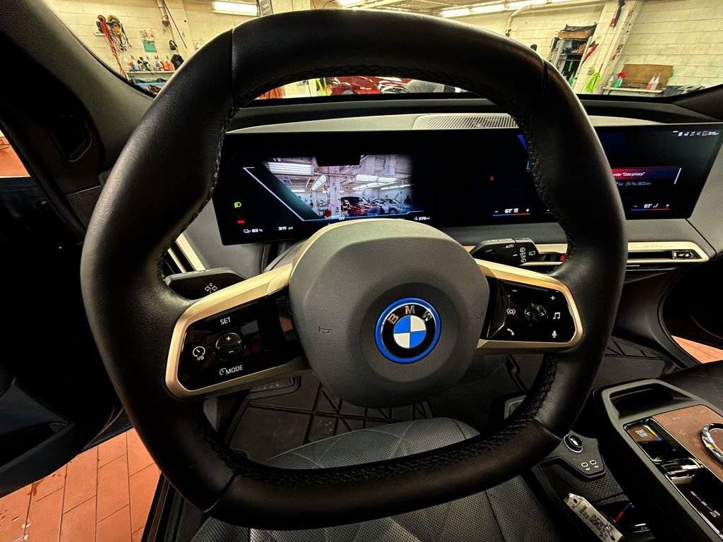 Used 2024 BMW iX M60 AWD/4WD image 23