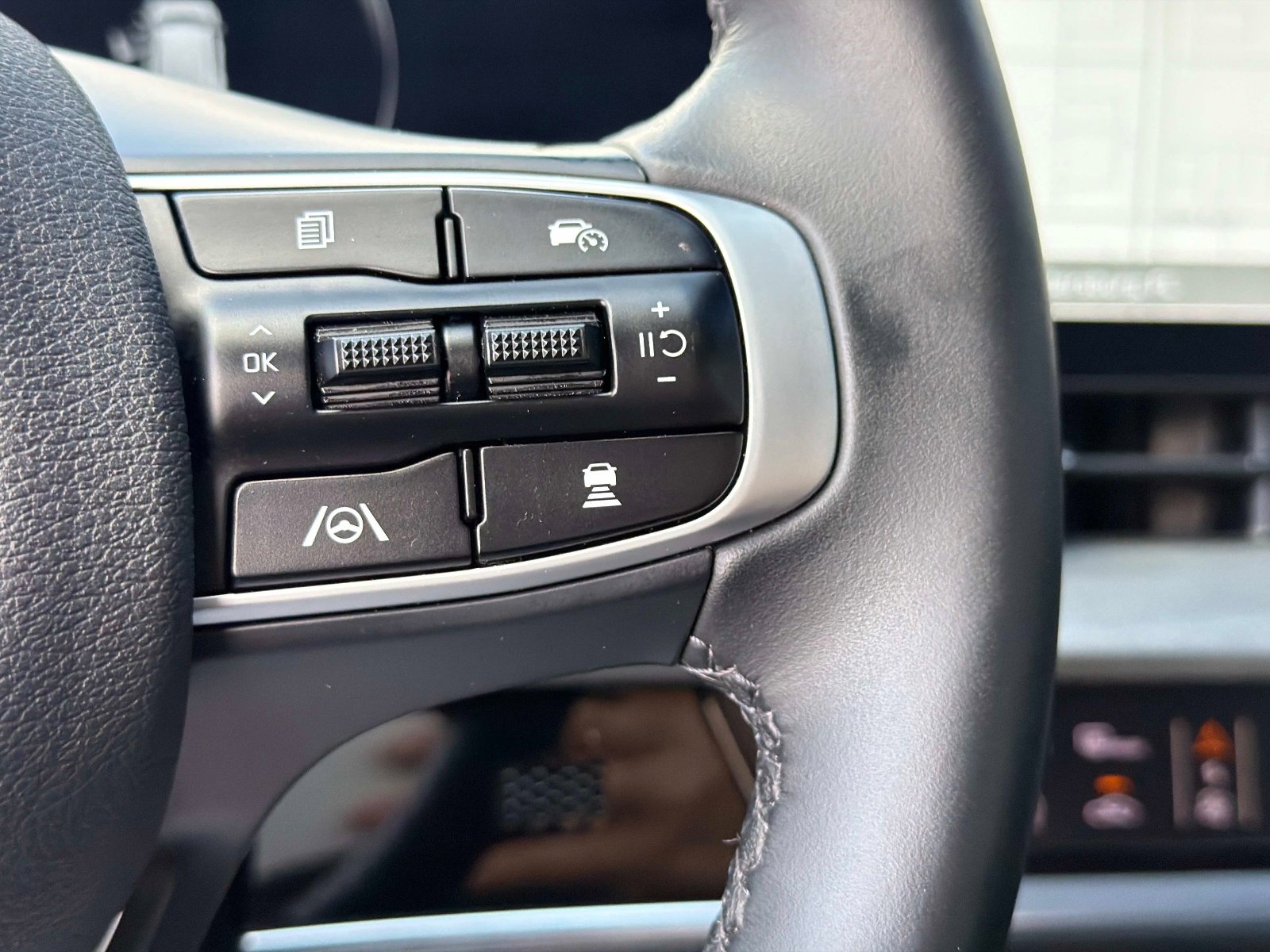 Certified 2025 Kia Sportage X-Pro image 29