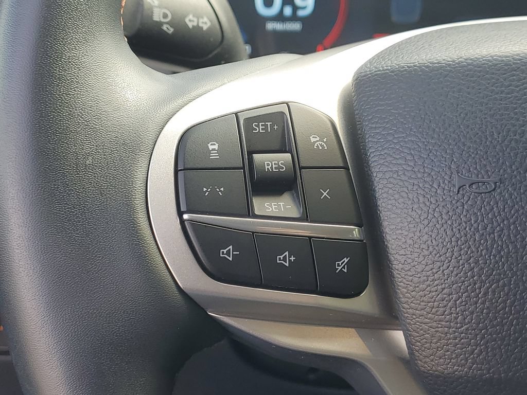 Certified 2025 Ford Explorer Active AWD/4WD image 25