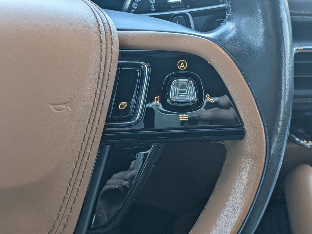 Used 2022 Lincoln Aviator Black Label Grand Touring w/ Class IV Trailer Tow Package image 31