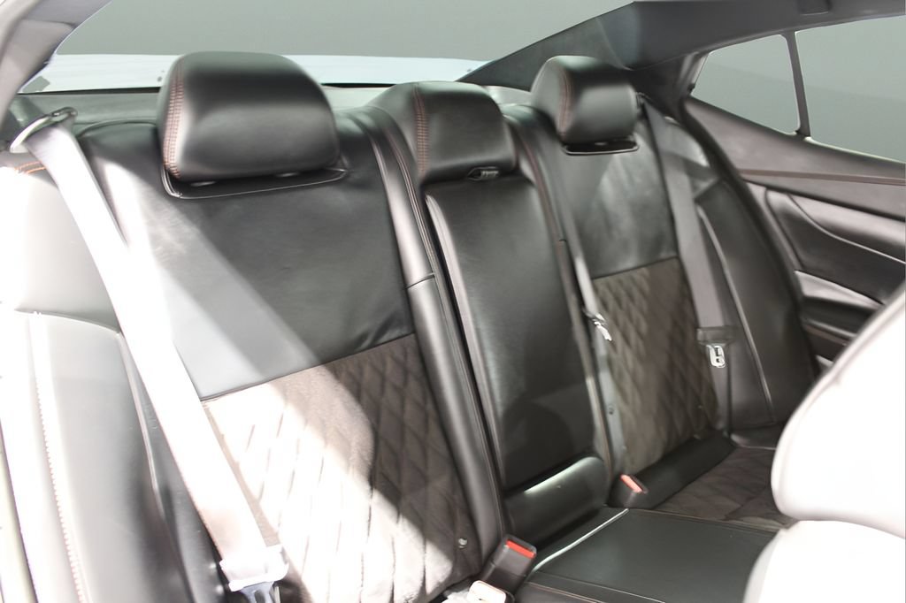 Used 2021 Nissan Maxima SR w/ Sport Mat Group FWD image 20