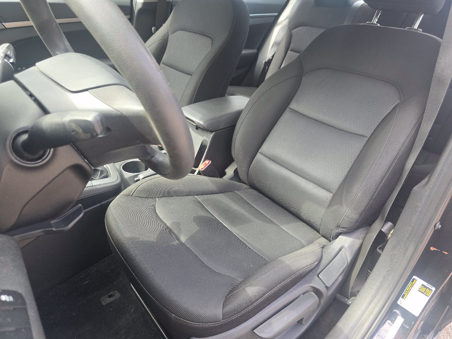 Used 2018 Hyundai Elantra SE FWD image 19