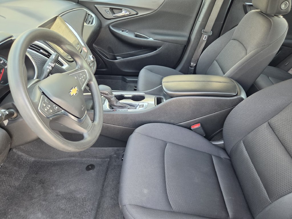 Used 2025 Chevrolet Malibu LT FWD image 11