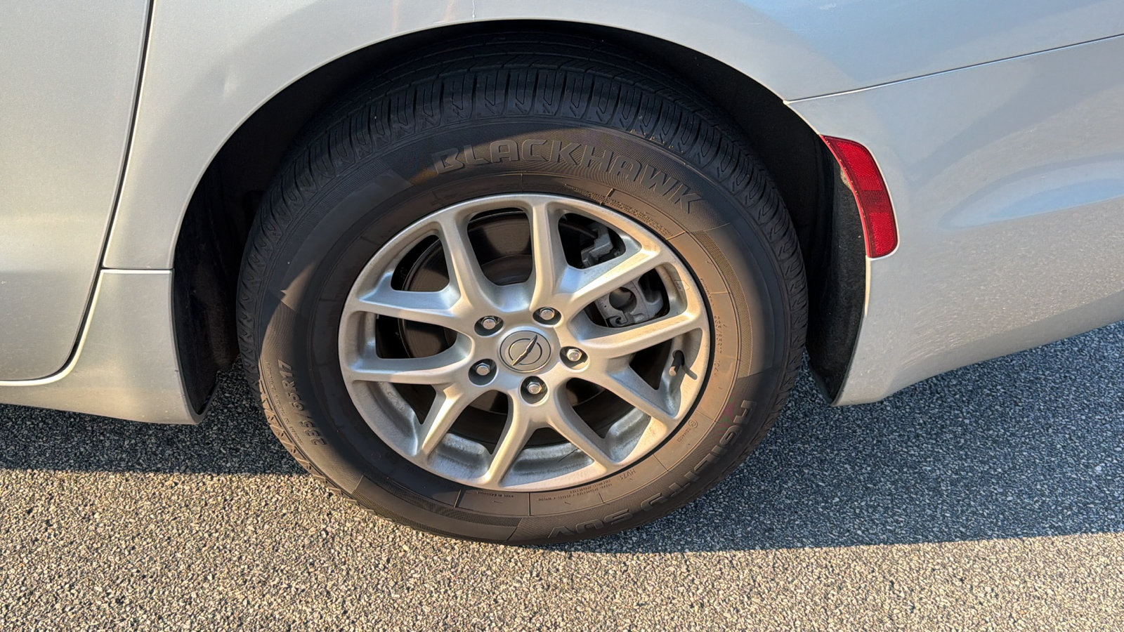 Used 2024 Chrysler Pacifica Touring-L FWD image 12