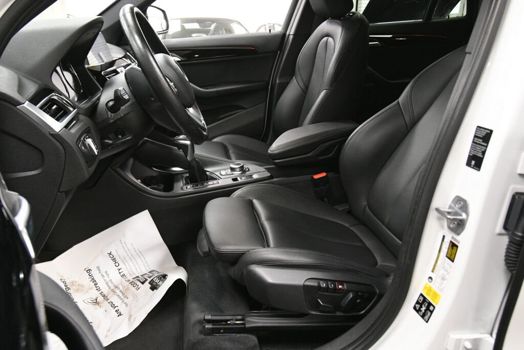 Used 2019 BMW X1 xDrive28i w/ Convenience Package image 10