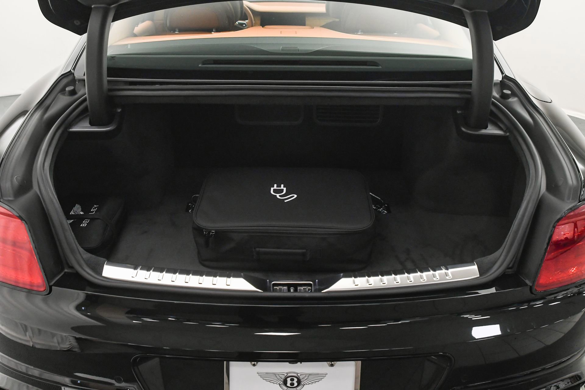 New 2026 Bentley Flying Spur Plug-In Hybrid image 11