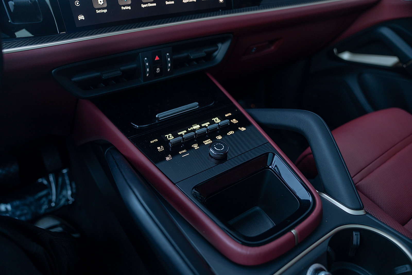 Certified 2025 Porsche Cayenne Coupe AWD/4WD image 14