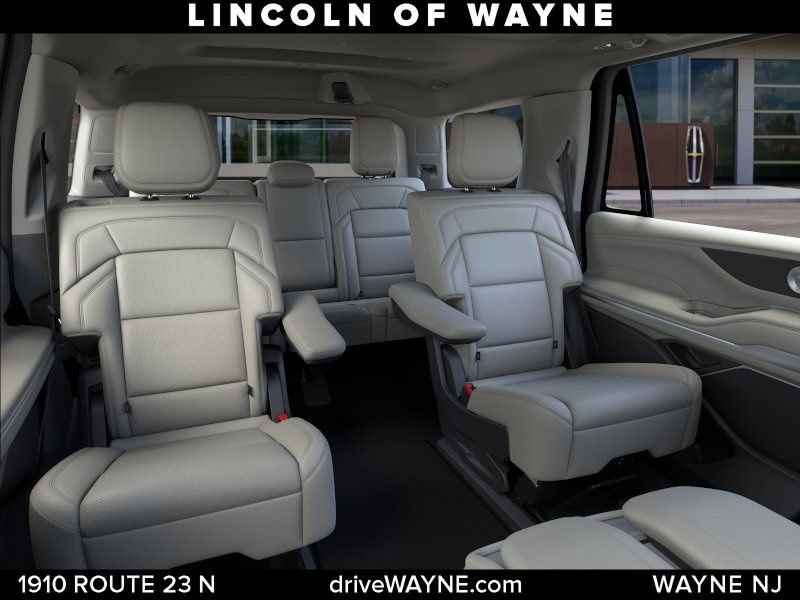 New 2026 Lincoln Navigator Reserve AWD/4WD image 12