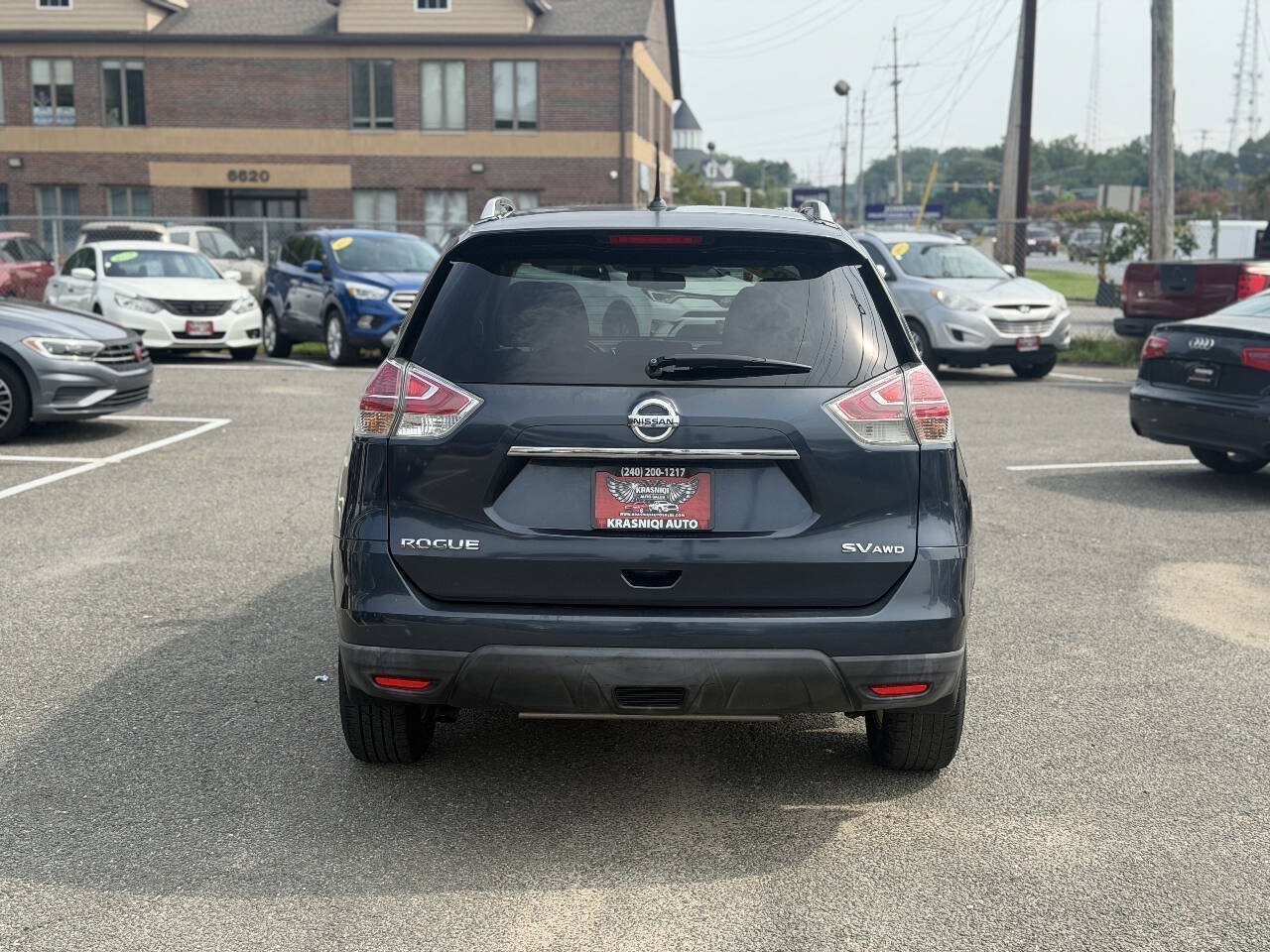 Used 2015 Nissan Rogue SV w/ SV Premium Package AWD/4WD image 4