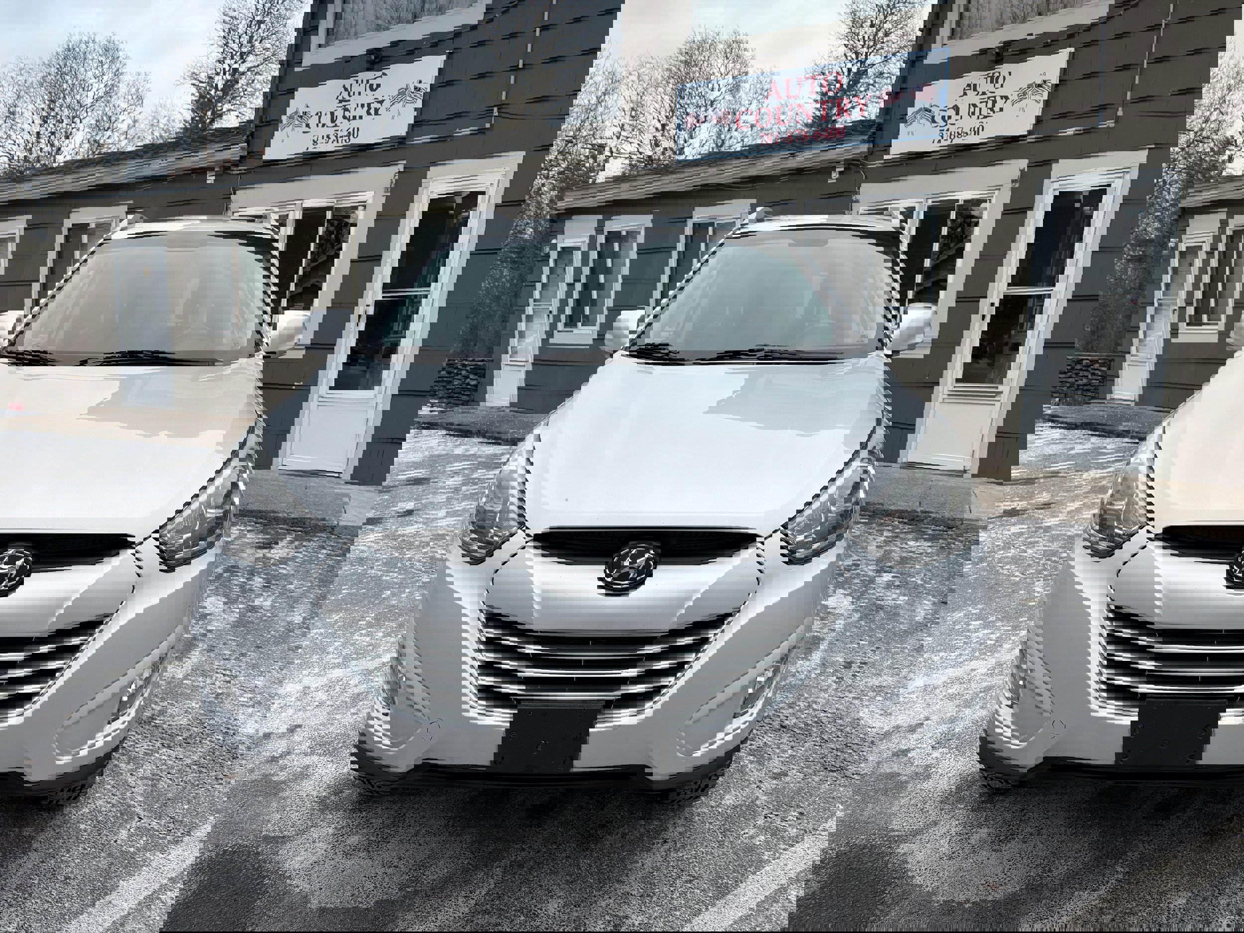 Used 2014 Hyundai Tucson SE image 2