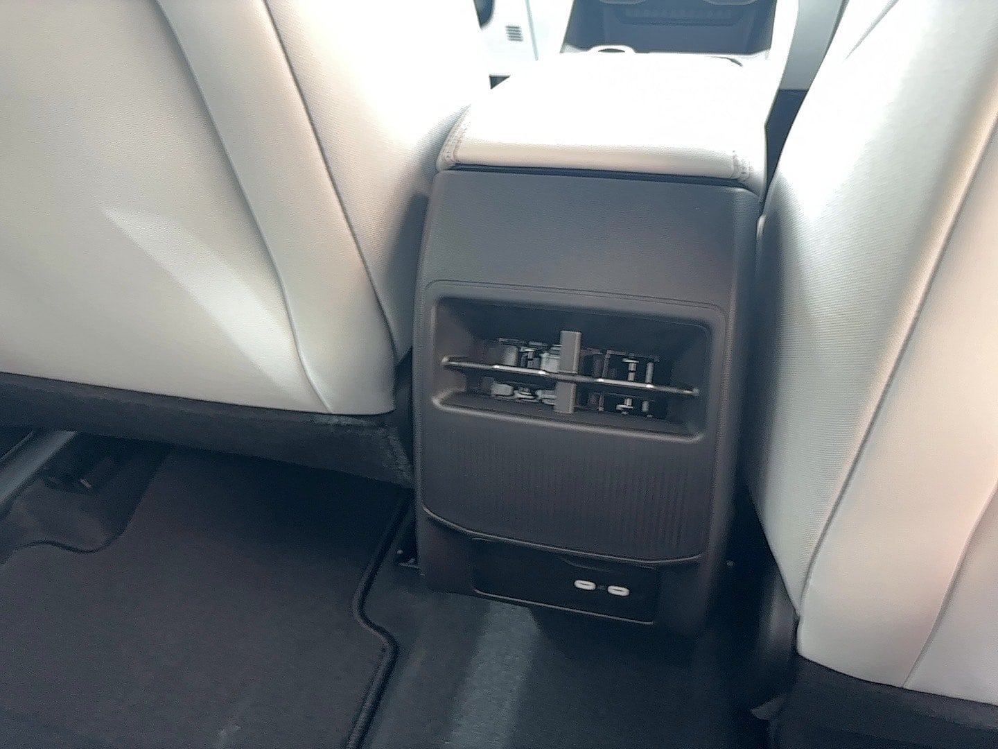 New 2026 Jeep Cherokee Limited AWD/4WD image 10