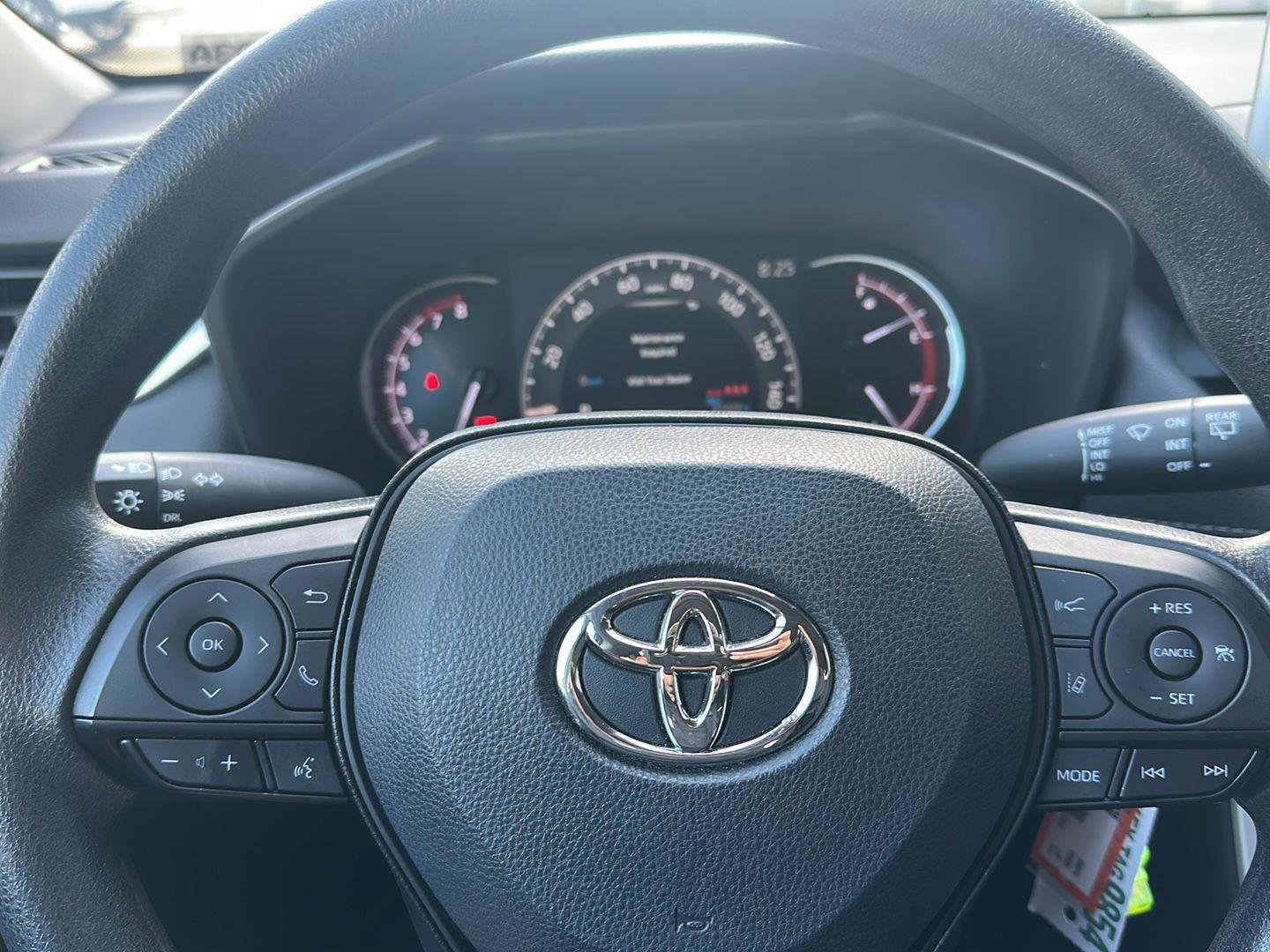 Used 2023 Toyota RAV4 LE AWD/4WD image 10