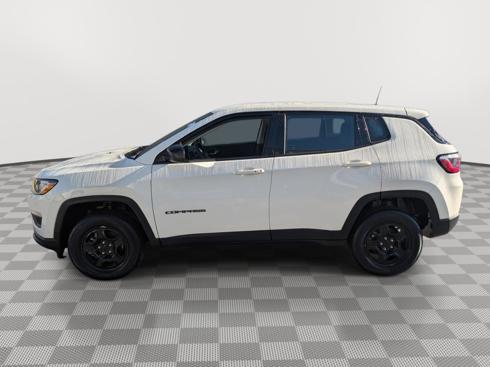 Used 2018 Jeep Compass Sport w/ Tech Group AWD/4WD image 2