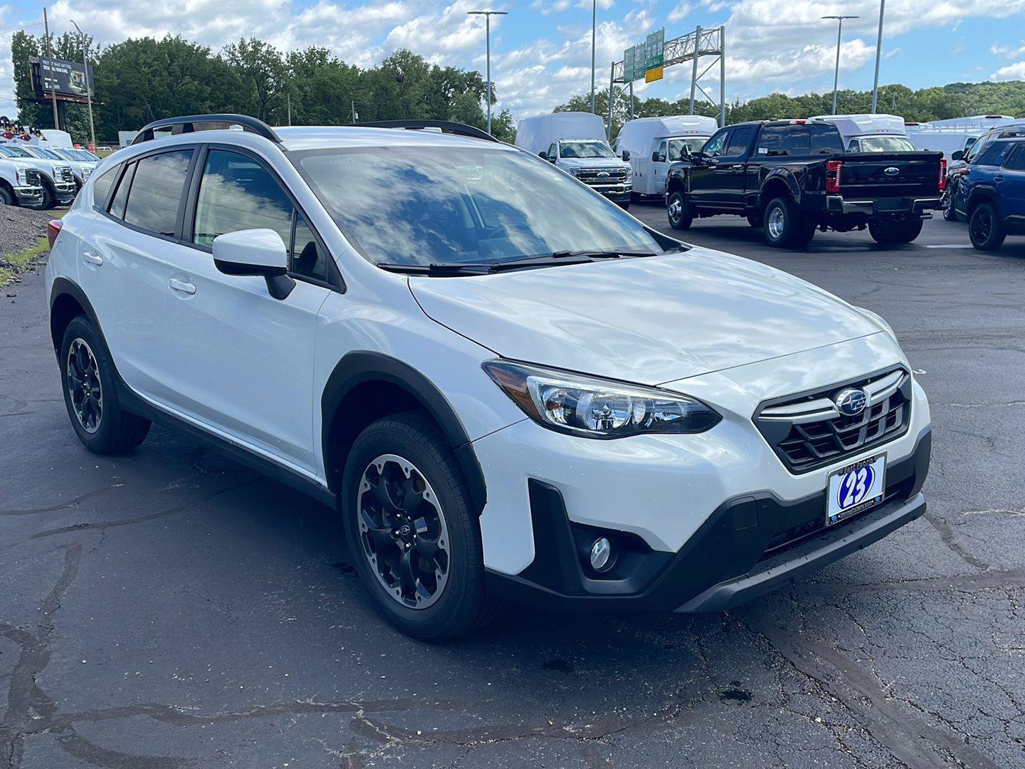 Used 2023 Subaru Crosstrek 2.0i Premium AWD/4WD image 7