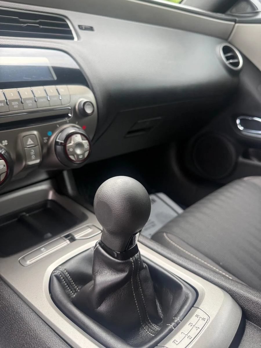 Used 2011 Chevrolet Camaro LS RWD image 13