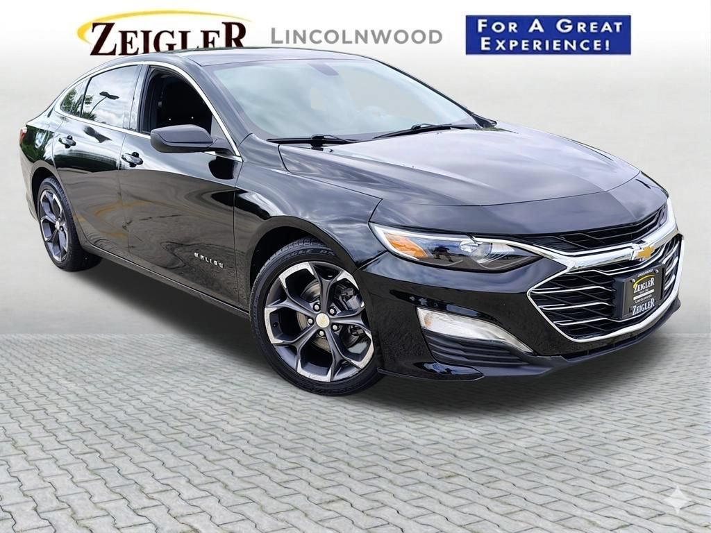 Used 2022 Chevrolet Malibu LT FWD image 2