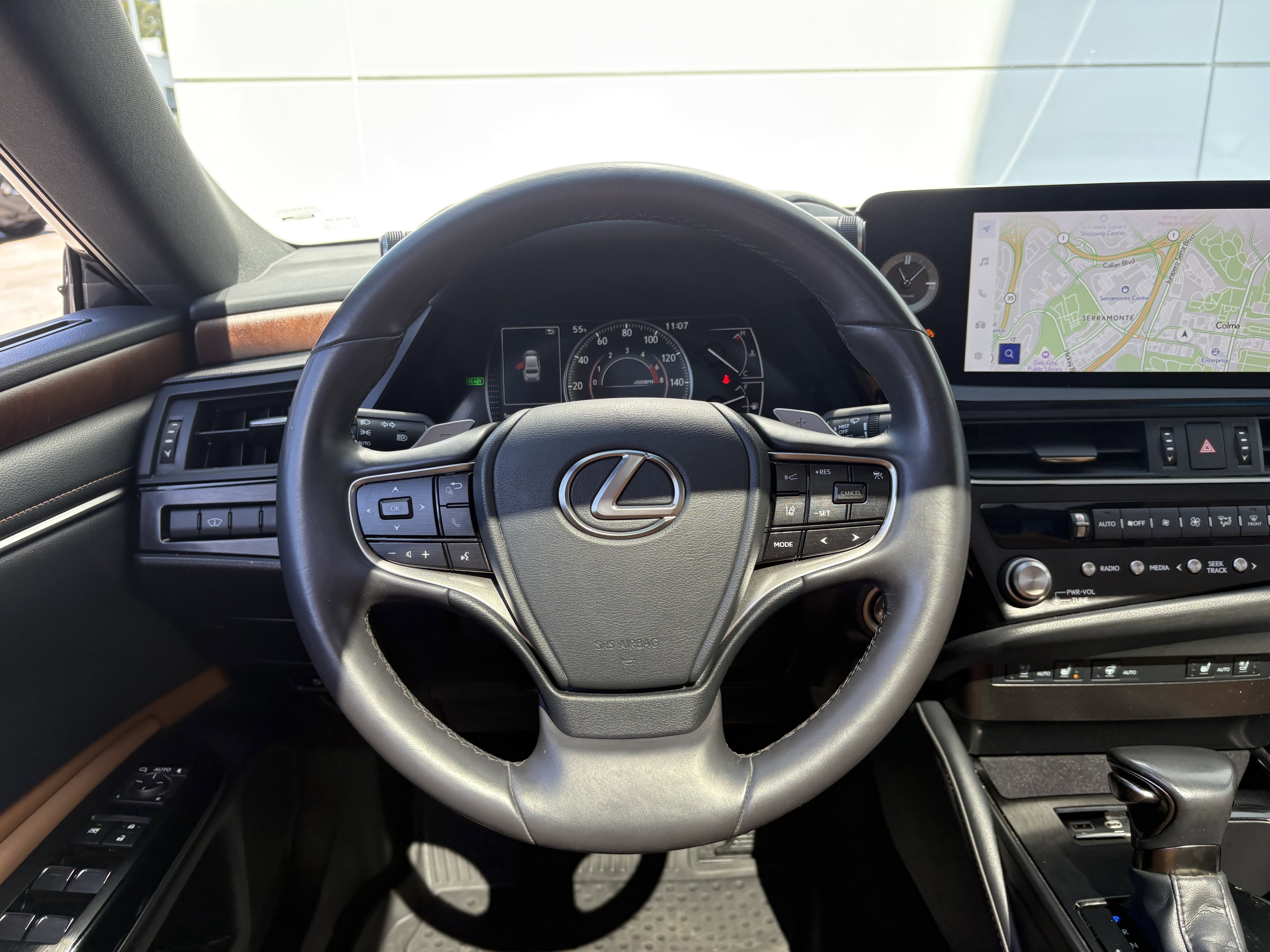 Used 2024 Lexus ES 300h w/ Premium Package image 15