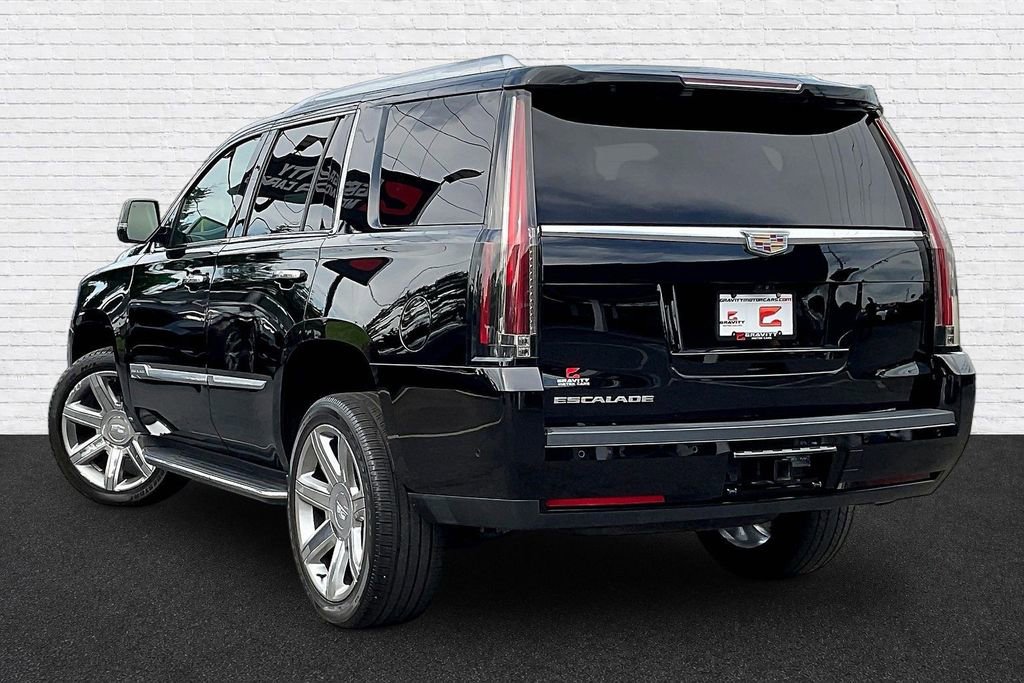 Used 2019 Cadillac Escalade Luxury RWD image 4