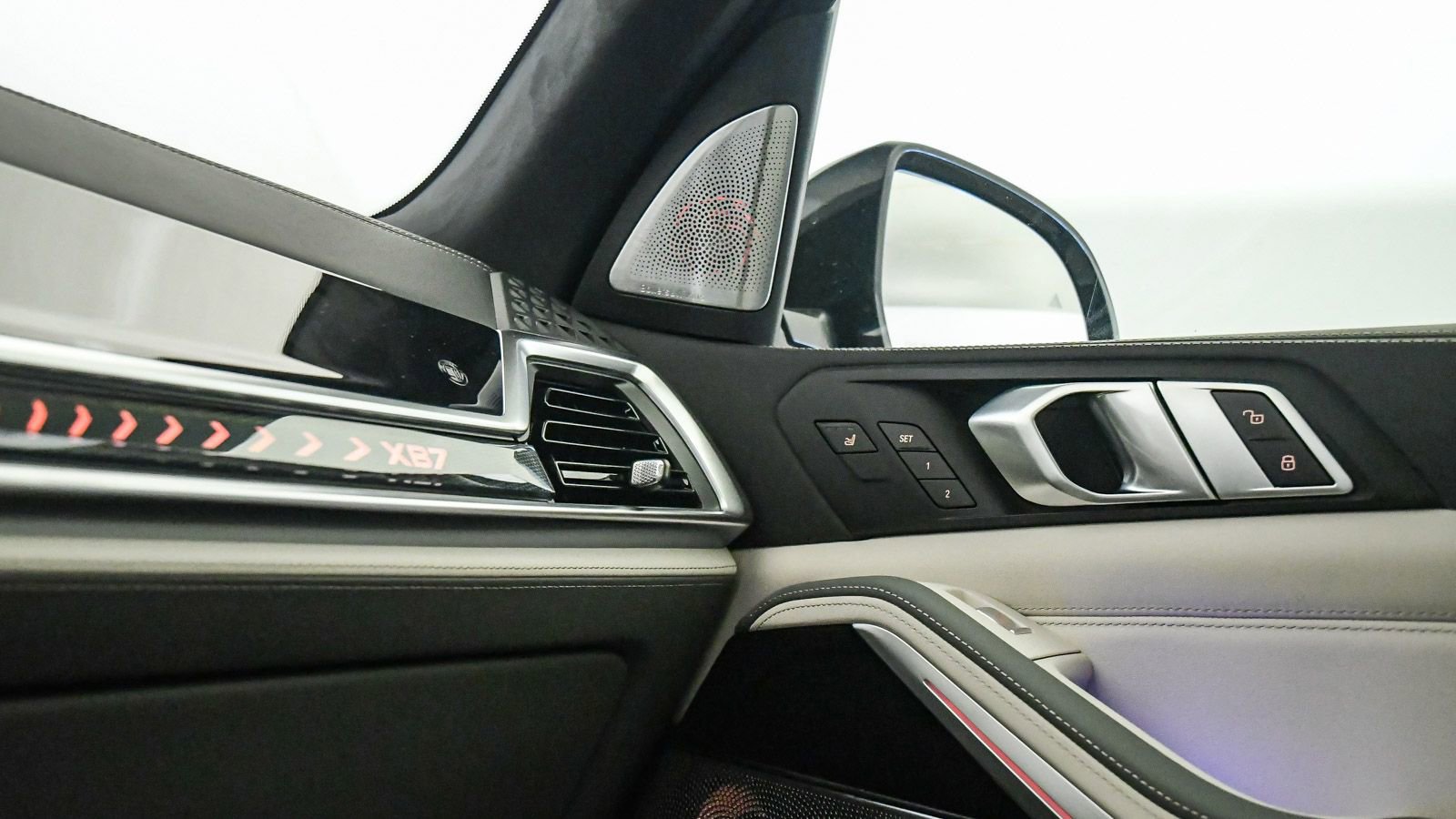 New 2026 BMW ALPINA XB7 image 34