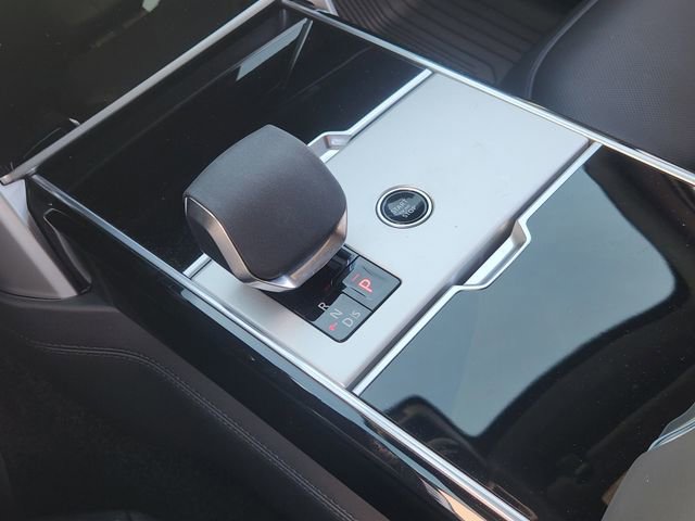 New 2026 Land Rover Range Rover Long Wheelbase SE image 15