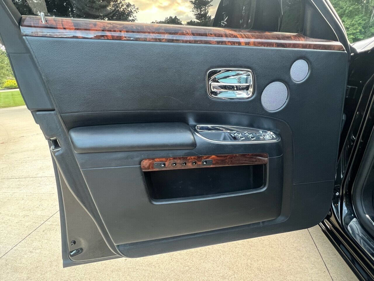 Used 2013 Rolls-Royce Ghost image 22