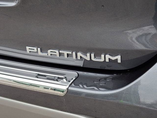 Used 2025 Toyota Highlander Platinum image 33