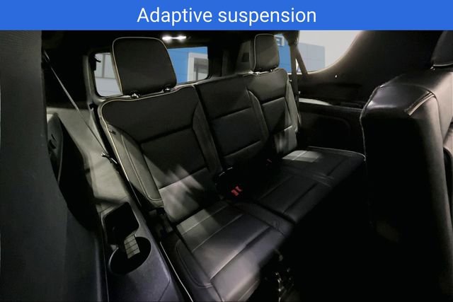 Used 2024 Chevrolet Suburban Premier image 25