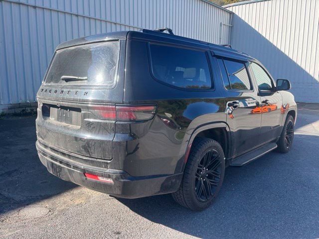 Used 2022 Jeep Wagoneer Series III AWD/4WD image 4